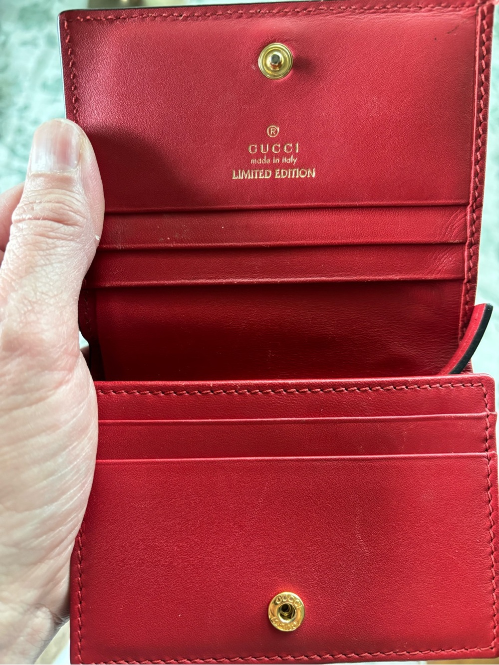 EUC Gucci Limited Edition GG Supreme Heart Snake Wallet. - Picture 6 of 12
